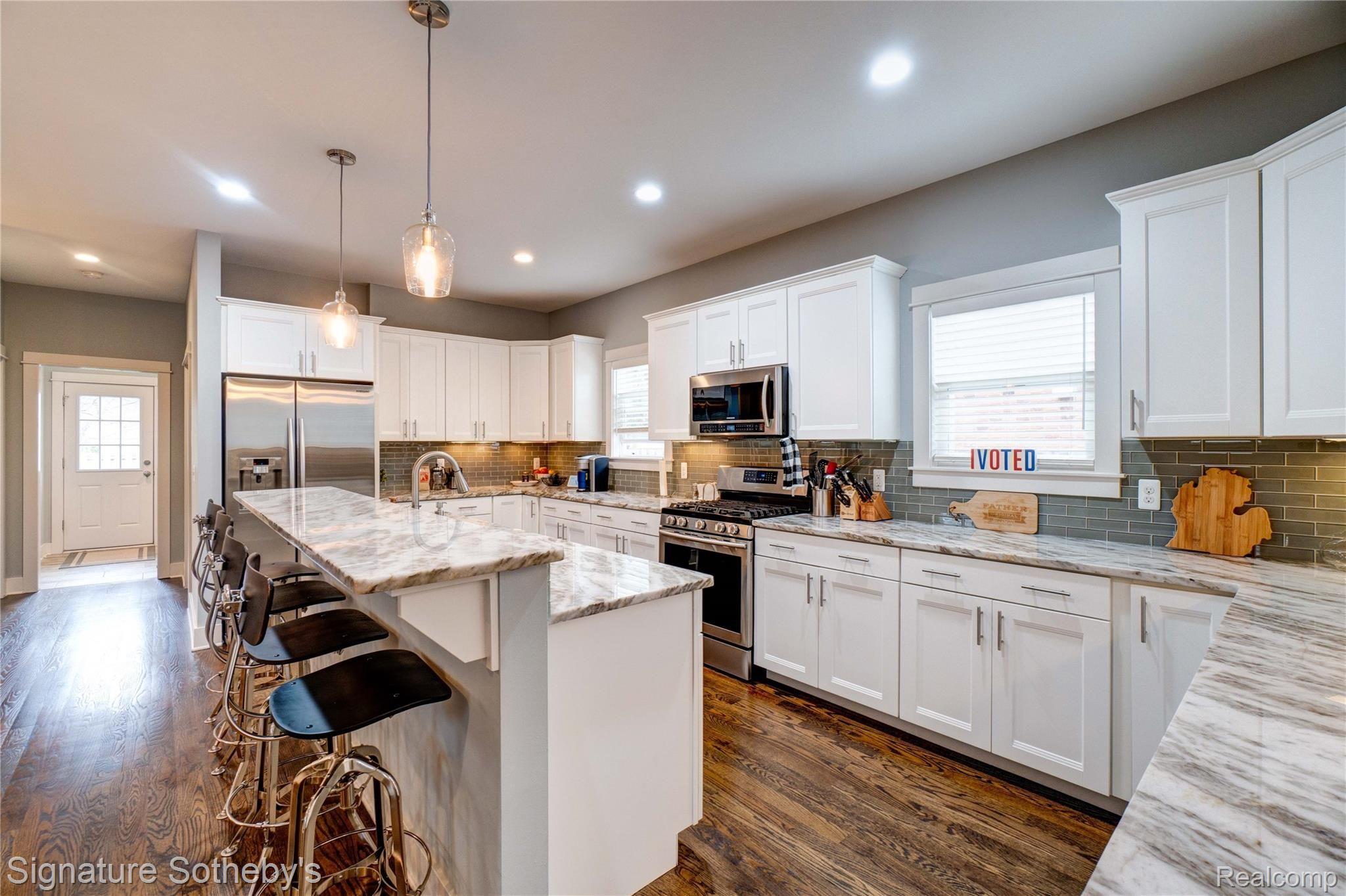 1630 Villa Road Birmingham, MI 48009 - Photo 8 of 58 14.jpg