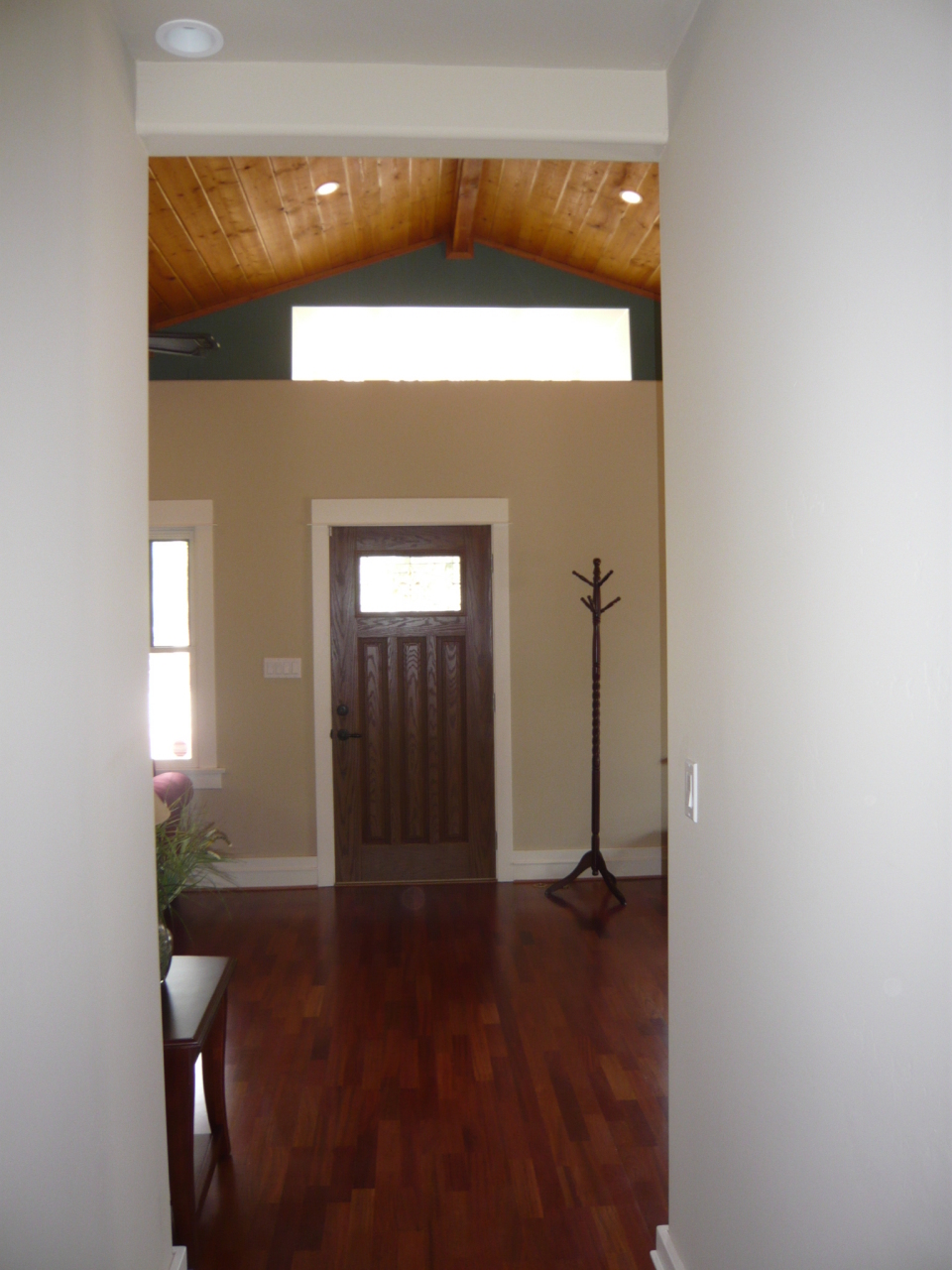 901 East Coronado Road Phoenix, AZ 85006 - Photo 18 of 31 Hall View to Front Door