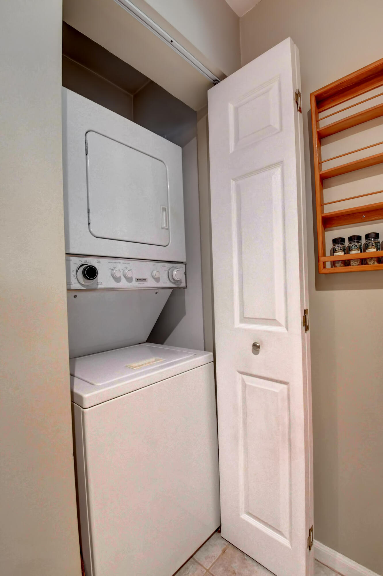 854 Southwest 9th St Circle, Unit 103 Boca Raton, FL 33486 - Photo 4 of 22 20_dsc_5956_57_58_59_60