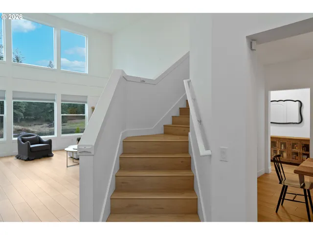 $1,050,000 | 19724 Desantis Lane Southeast, Silverton, OR 97381