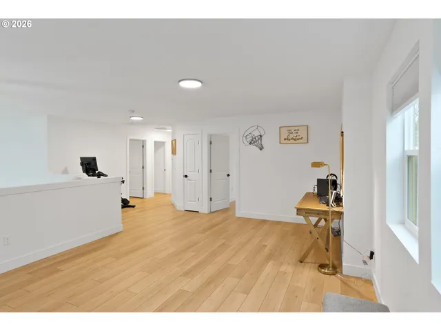 $1,050,000 | 19724 Desantis Lane Southeast, Silverton, OR 97381