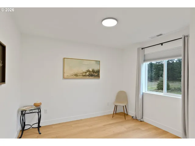 $1,050,000 | 19724 Desantis Lane Southeast, Silverton, OR 97381