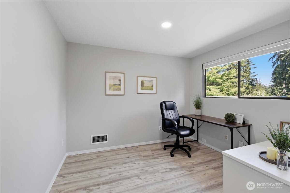 14404 143rd Place Southeast Renton, WA 98059 - Photo 23 of 40