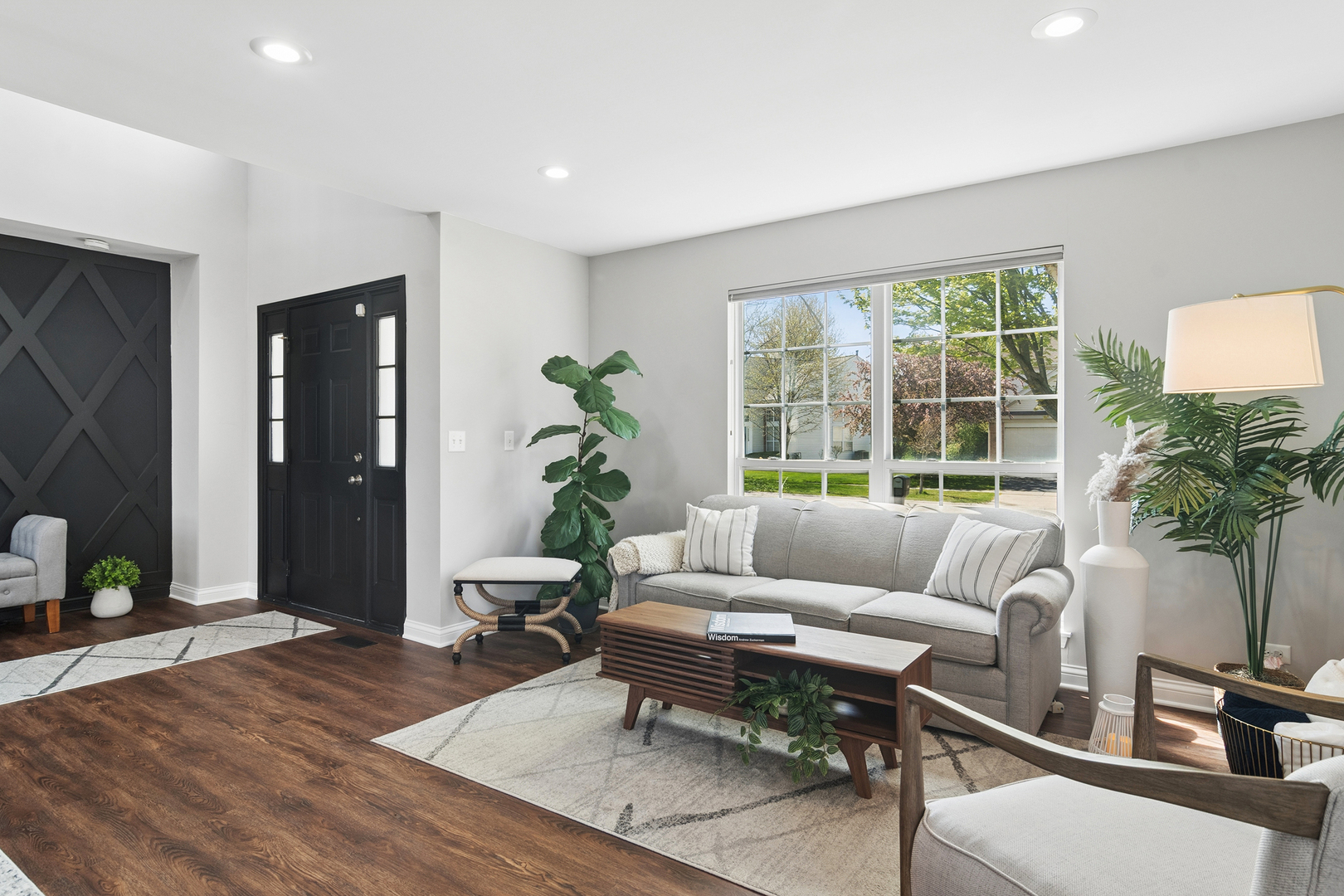 6806 Highgate Road Carpentersville, IL 60110 - Photo 2 of 33 Gallery Image 2