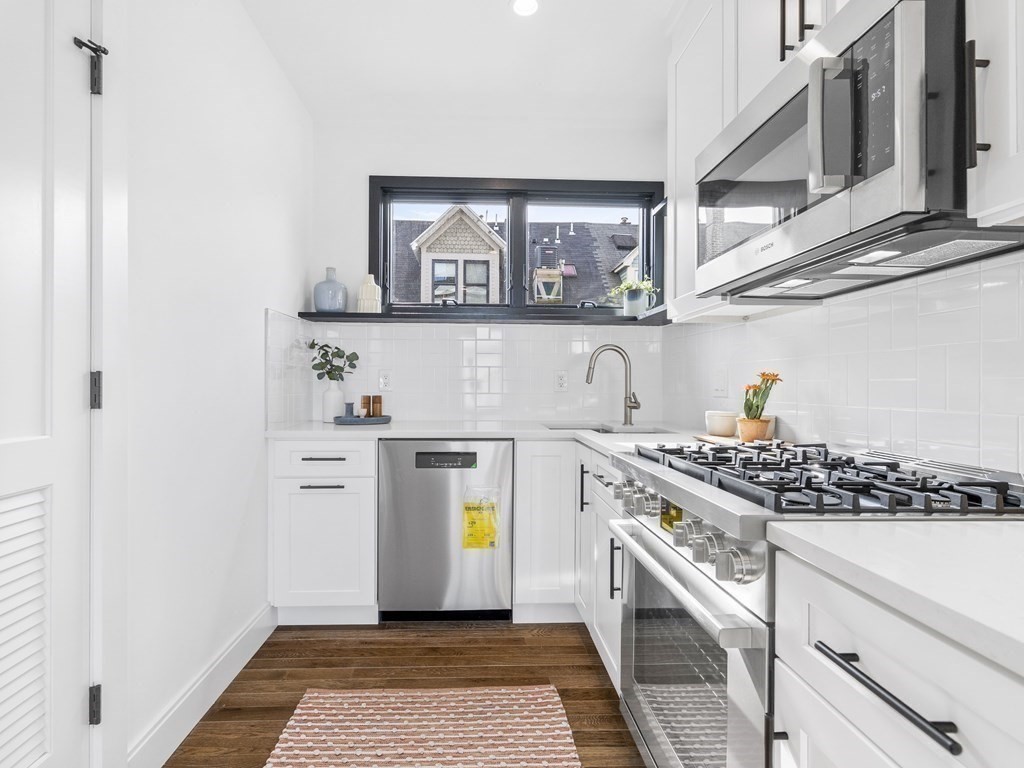 7 Springfield Street, Unit 3 Cambridge, MA 02139 - Photo 6 of 14 Gallery Image 6