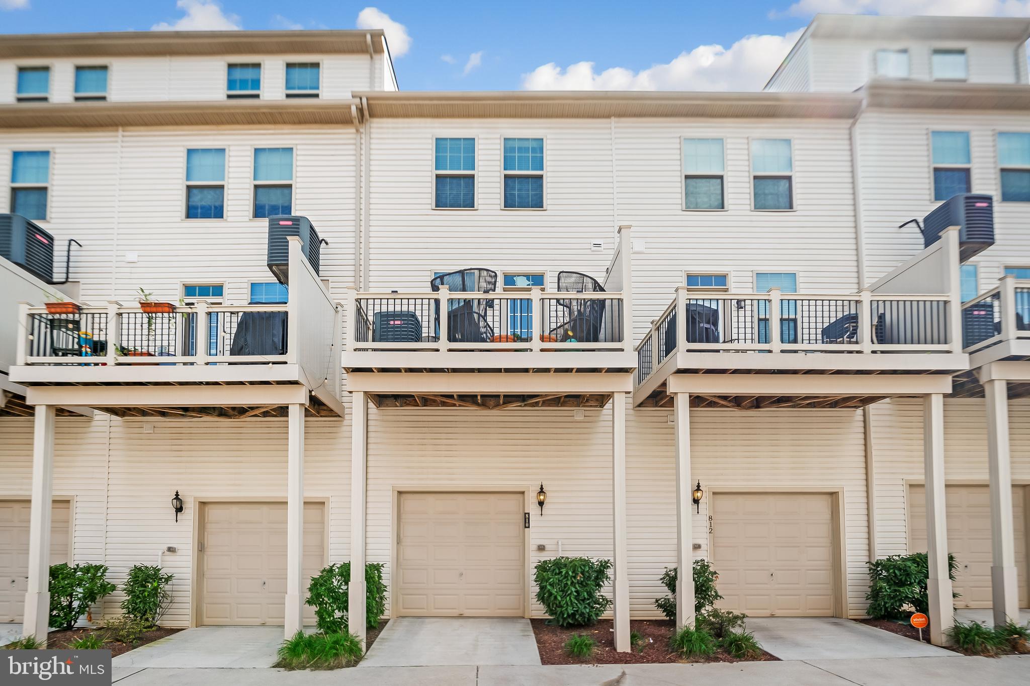 810 South Macon Street Baltimore, MD 21224 - Photo 28 of 31 a front view of a building with a lot of windows