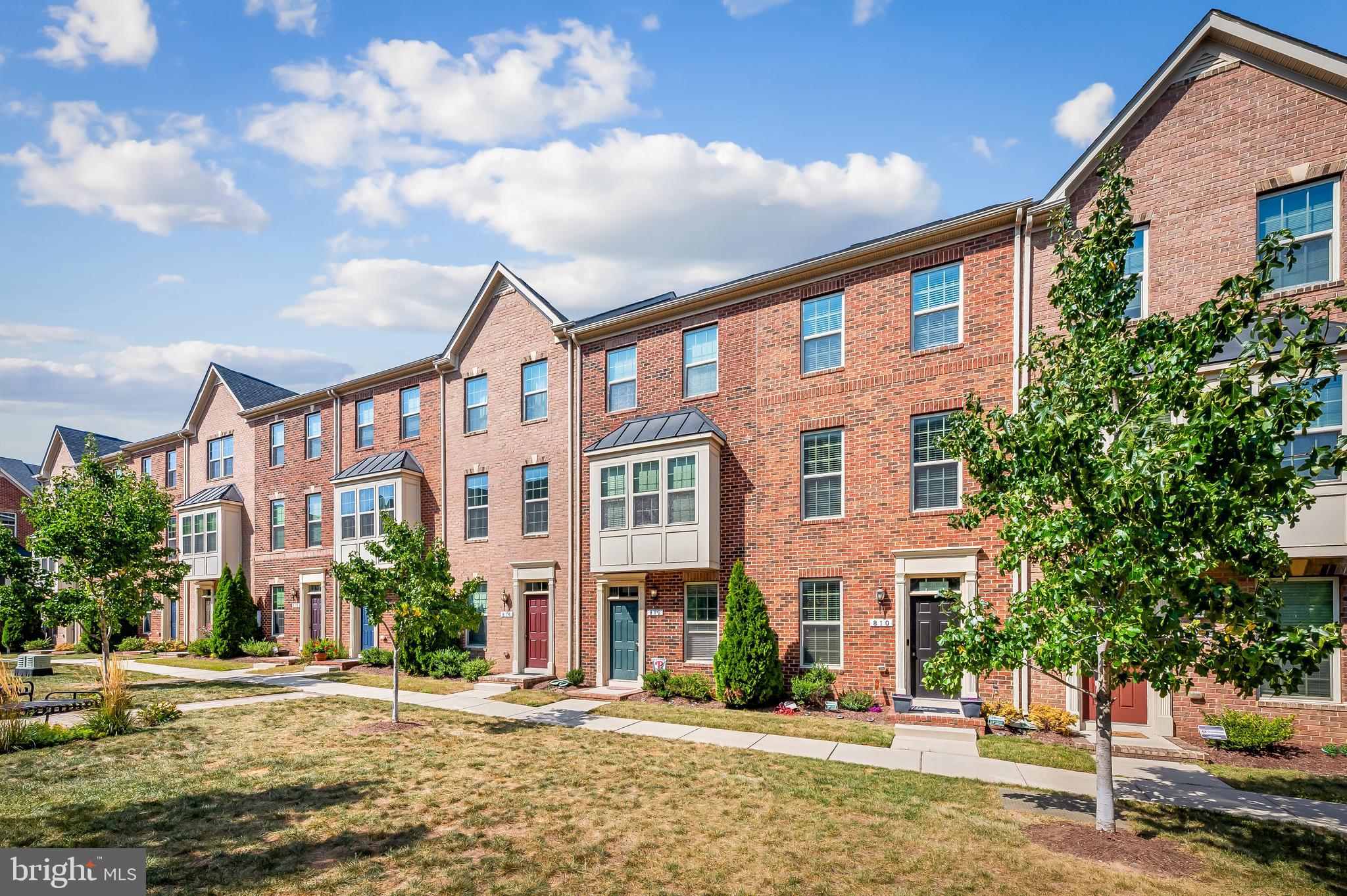 810 South Macon Street Baltimore, MD 21224 - Photo 30 of 31 front view of a building