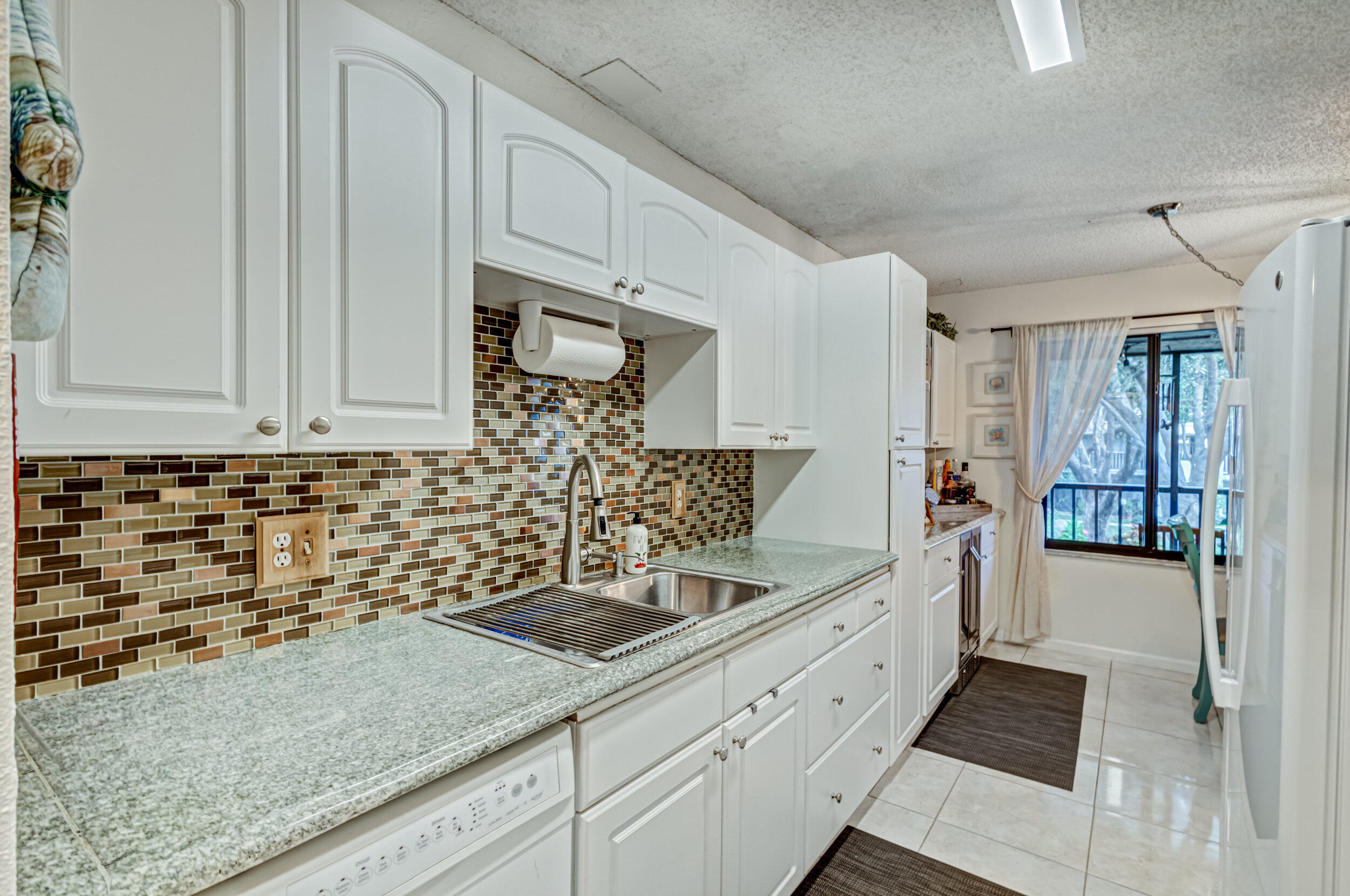 150 Pineview Road, Unit L5 Jupiter, FL 33469 - Photo 15 of 50 Kitchen