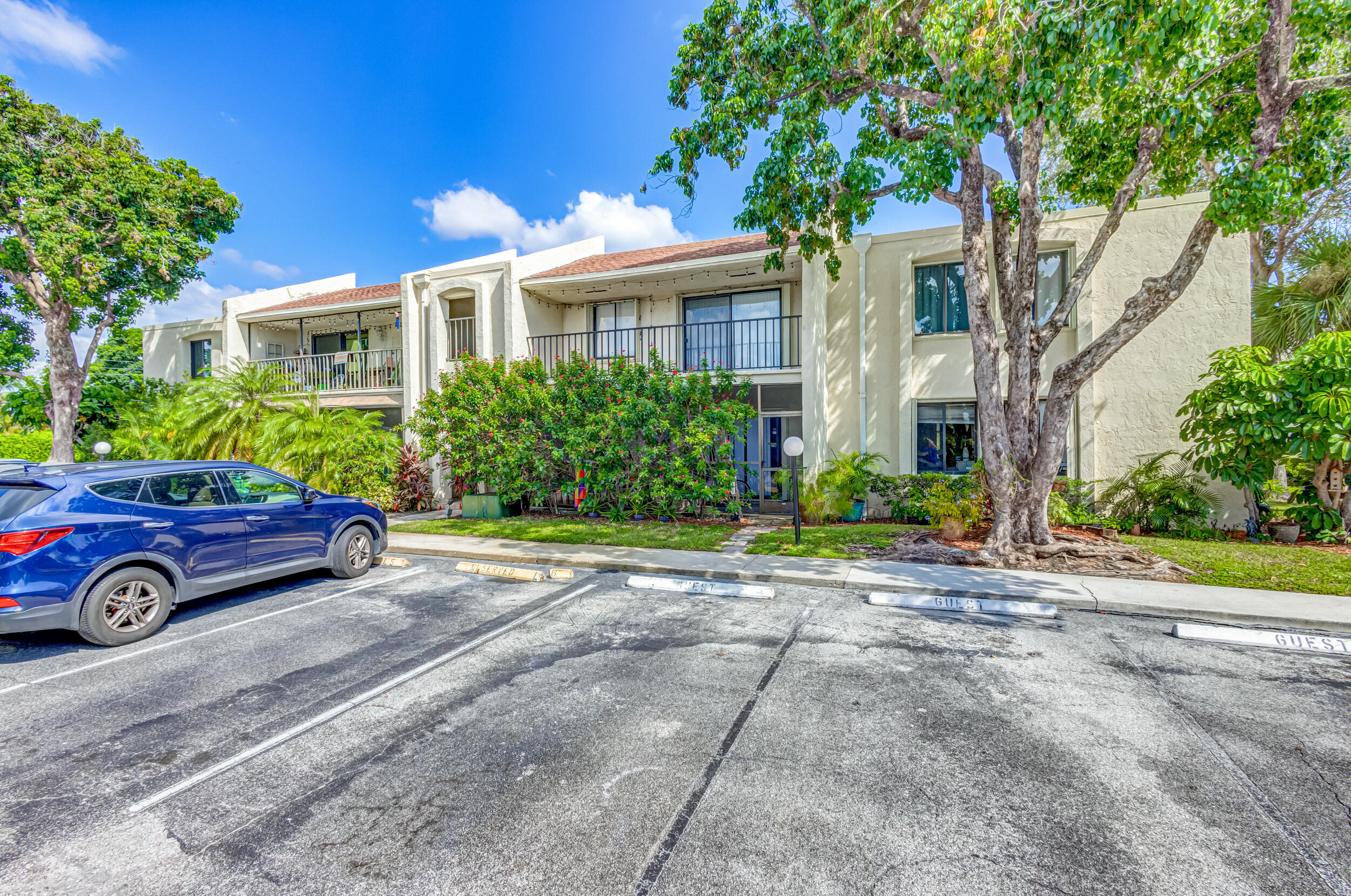 150 Pineview Road, Unit L5 Jupiter, FL 33469 - Photo 2 of 50 Exterior