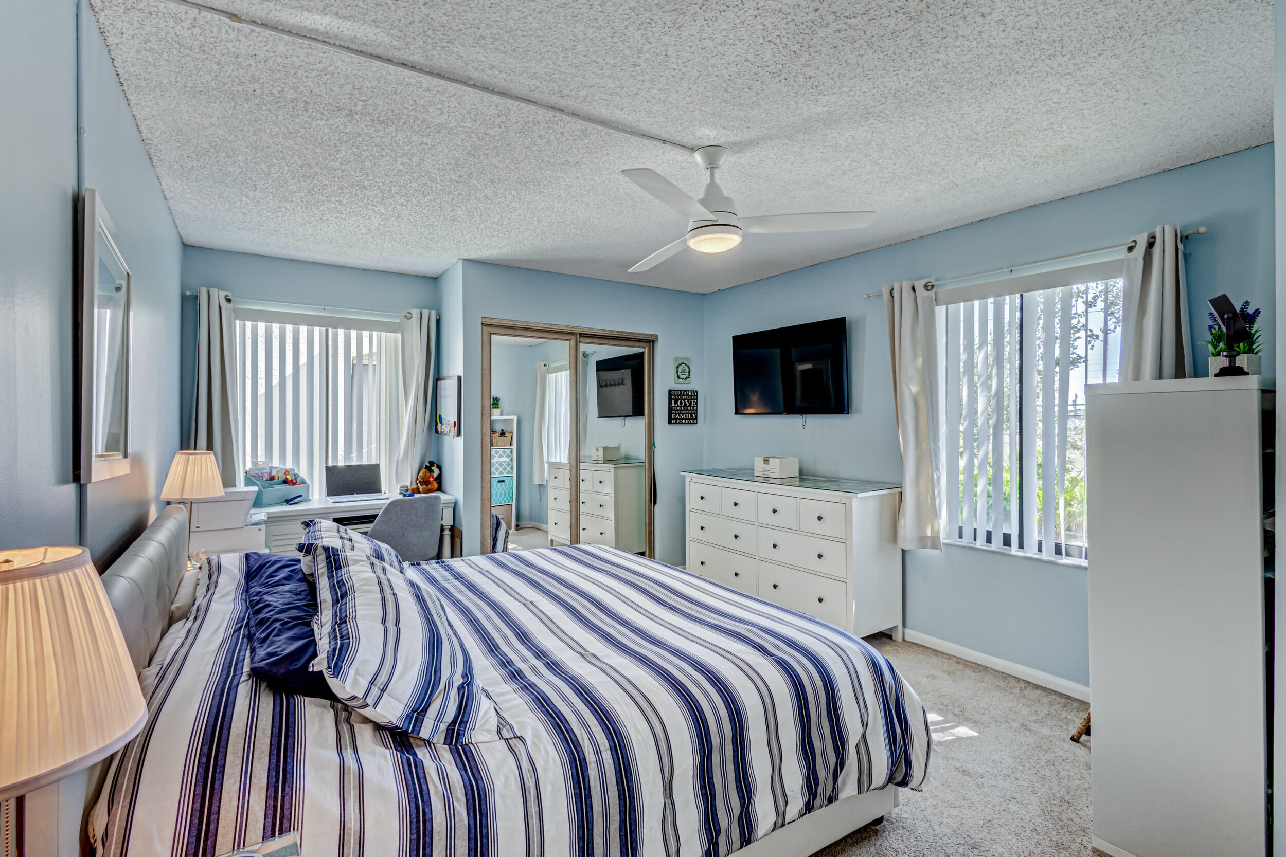 150 Pineview Road, Unit L5 Jupiter, FL 33469 - Photo 21 of 50 Master Bedroom