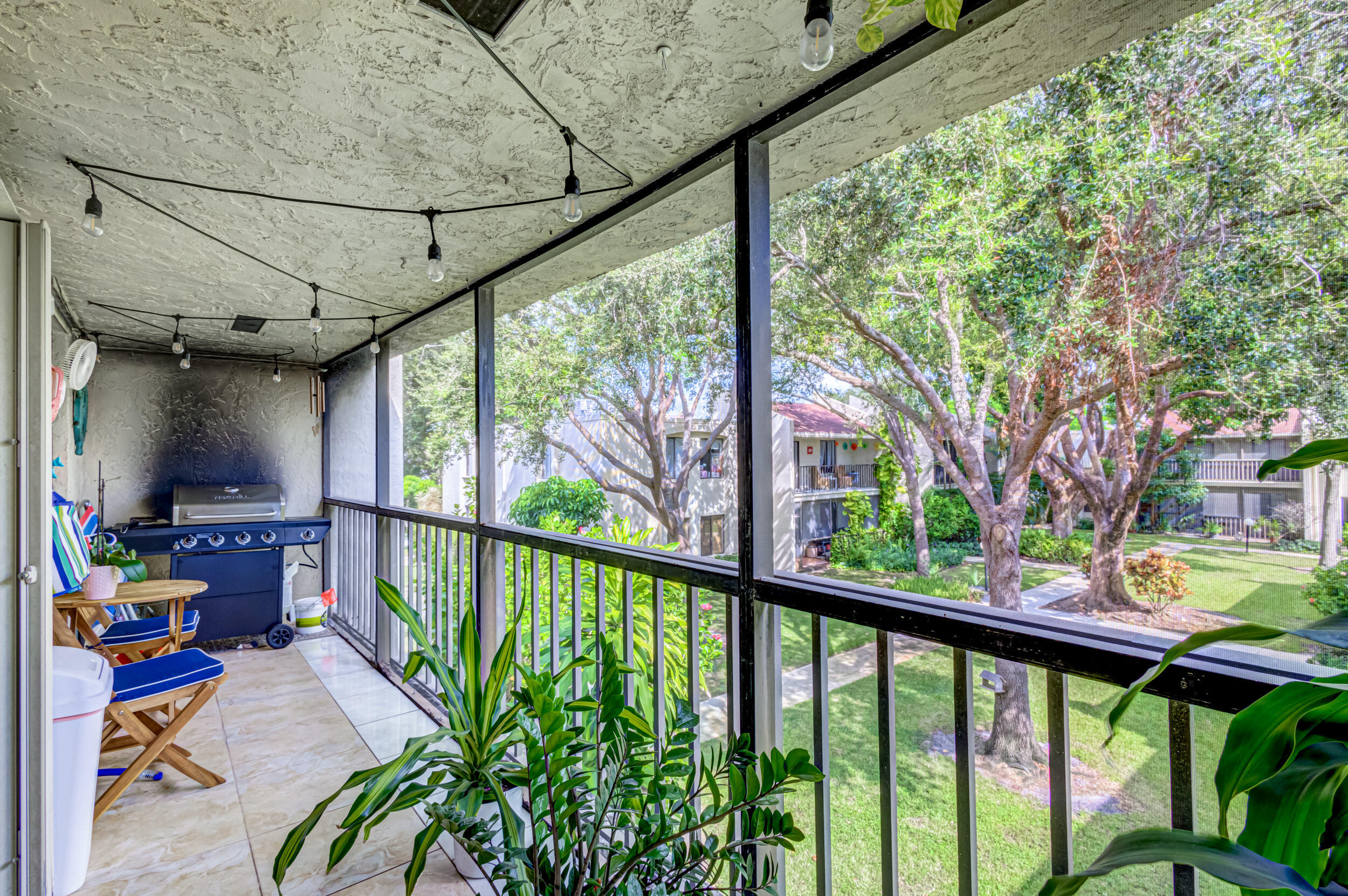 150 Pineview Road, Unit L5 Jupiter, FL 33469 - Photo 26 of 50 patio