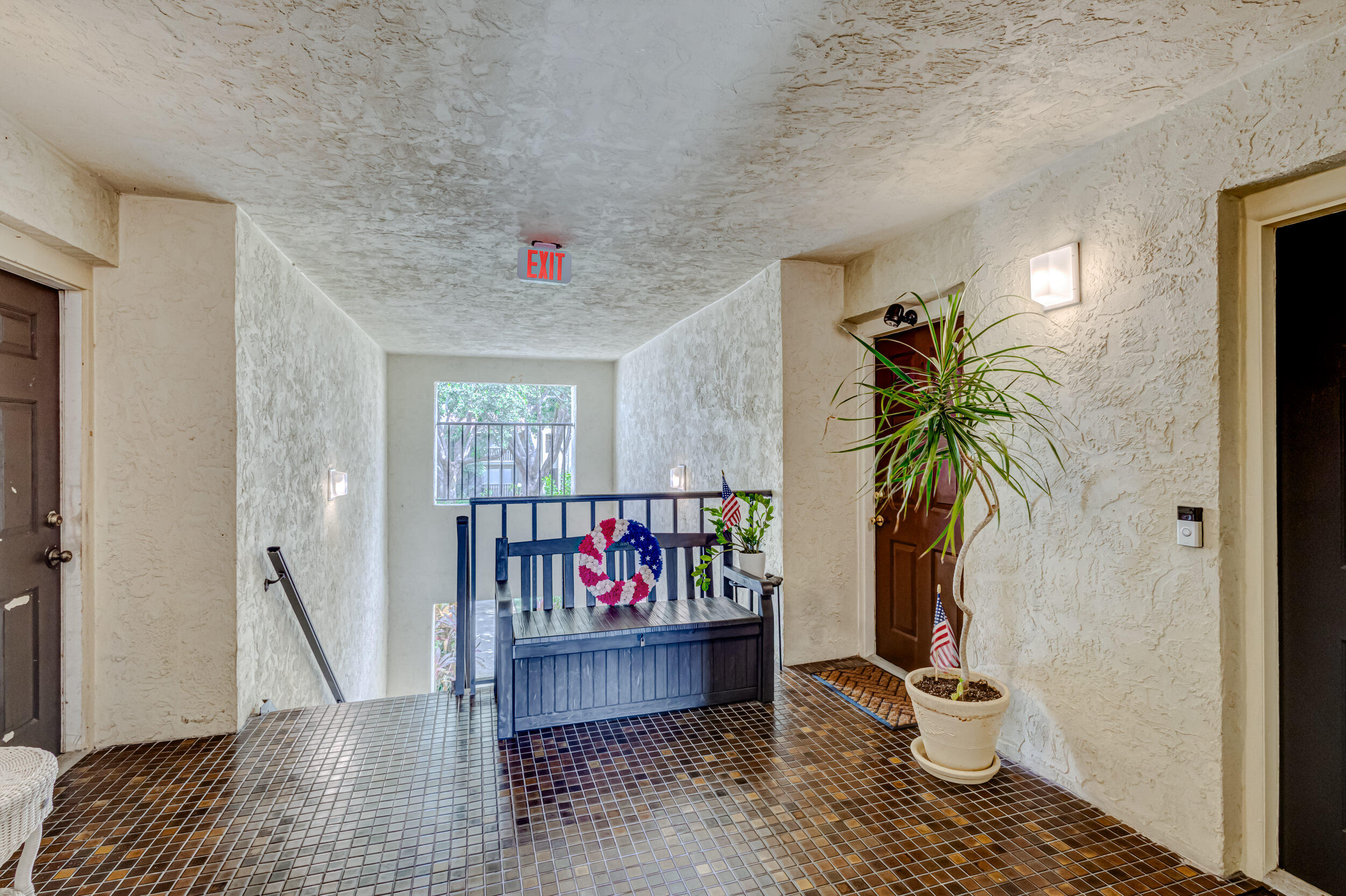 150 Pineview Road, Unit L5 Jupiter, FL 33469 - Photo 3 of 50 Entranceway