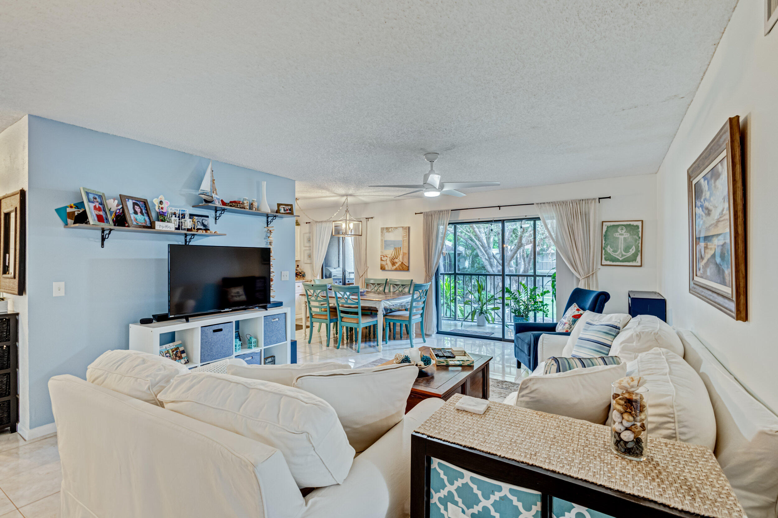 150 Pineview Road, Unit L5 Jupiter, FL 33469 - Photo 7 of 50 Family room