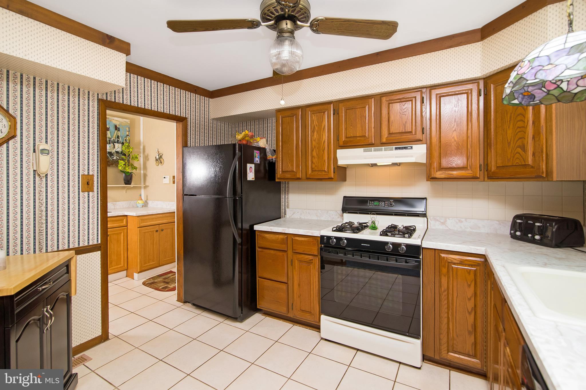 1109 Laurel Road Beverly, NJ 08010 - Photo 20 of 44 Gallery Image 20