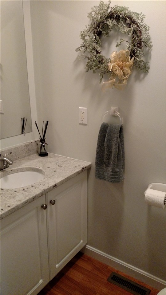 108 Talent Road Litchfield, NH 03052 - Photo 12 of 24