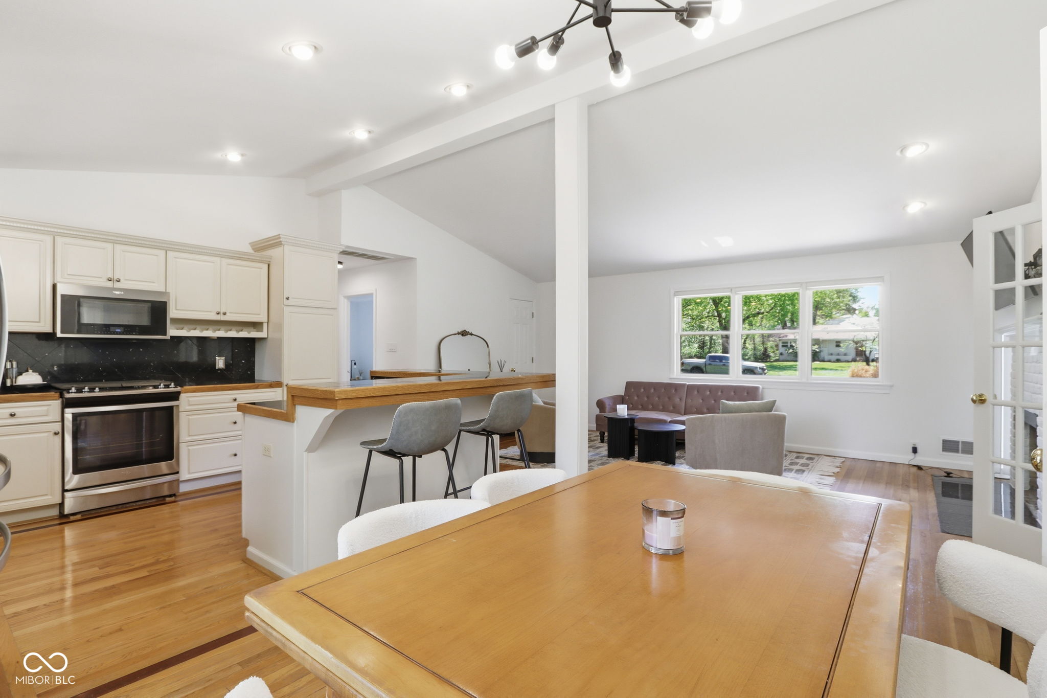 7720 Dean Road Indianapolis, IN 46240 - Photo 18 of 48 Gallery Image 18