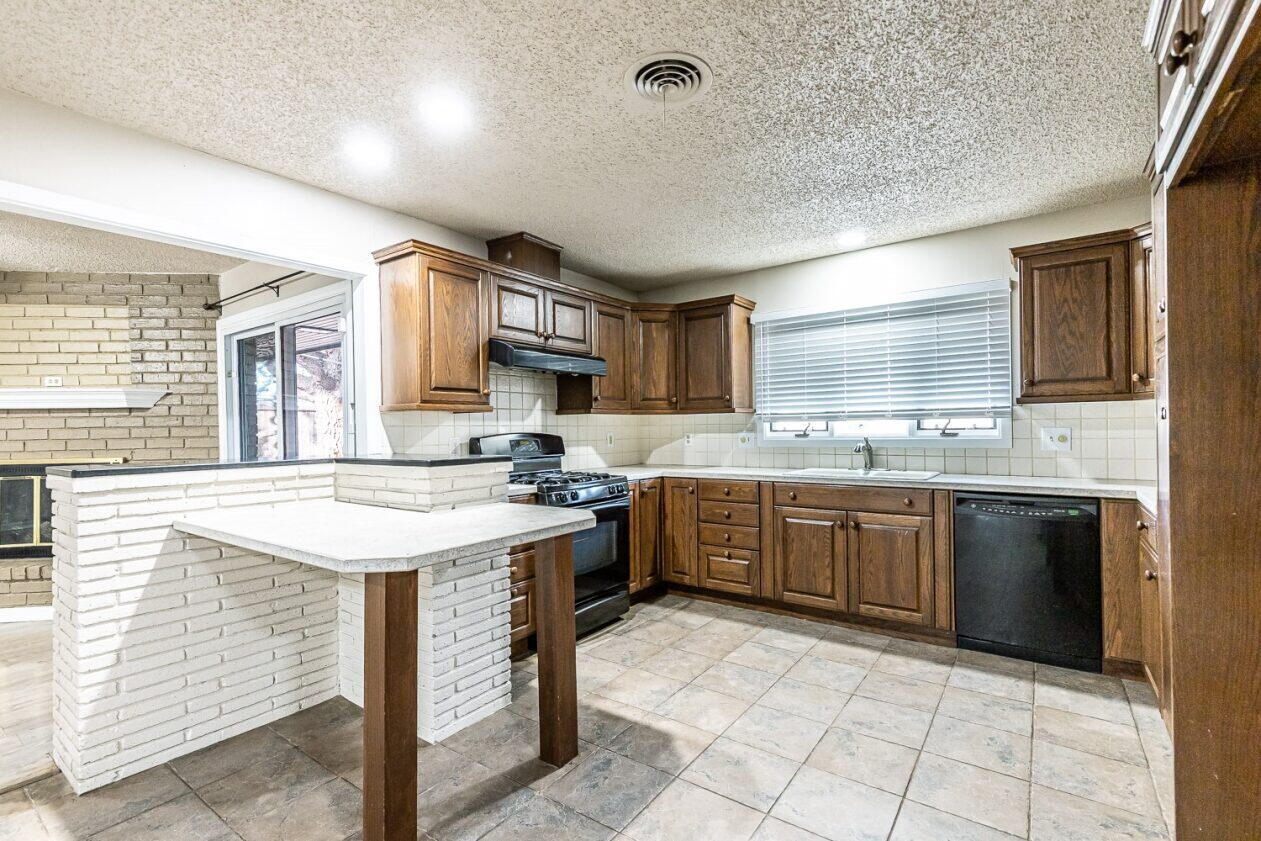 4314 45th Street Lubbock, TX 79413 - Photo 10 of 20 a8593b4b-4930-4ecf-b182-f9dd25197456