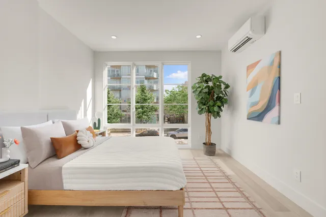 $995,000 | 166 Washington Avenue, Unit 3A | Clinton Hill