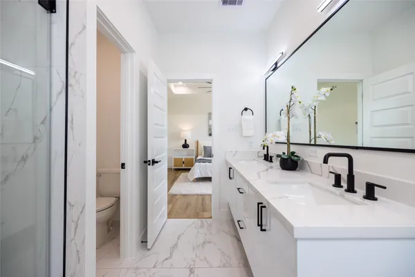 $3,000 | 4010 Yellowstone Boulevard, Houston, TX 77021