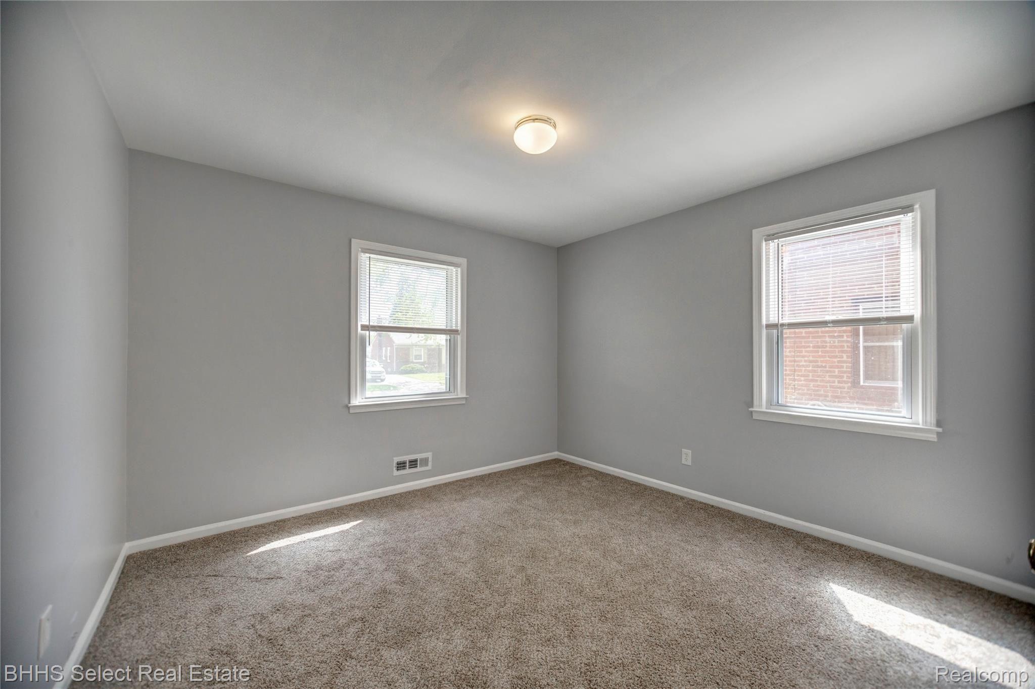 637 Patterson Court Inkster, MI 48141 - Photo 14 of 42 637 Patterson-13.jpg