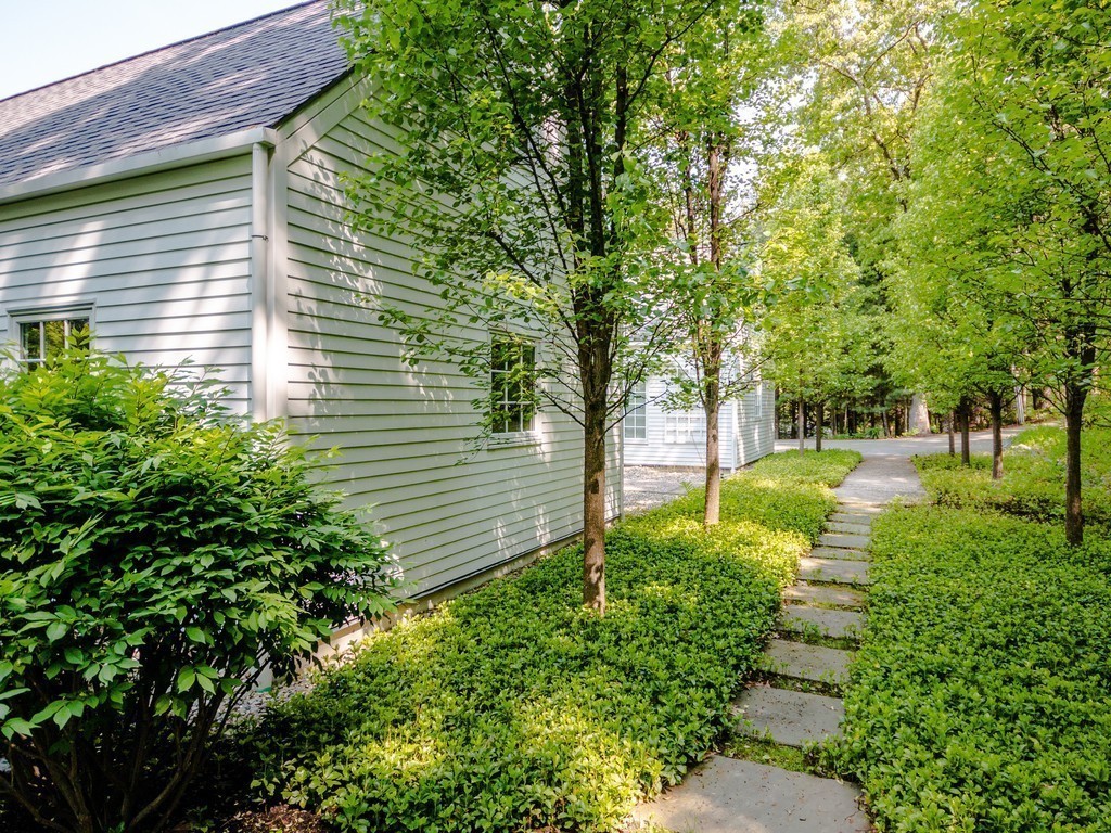 44 Spruce Hill Road Weston, MA 02493 - Photo 23 of 26 Gallery Image 23