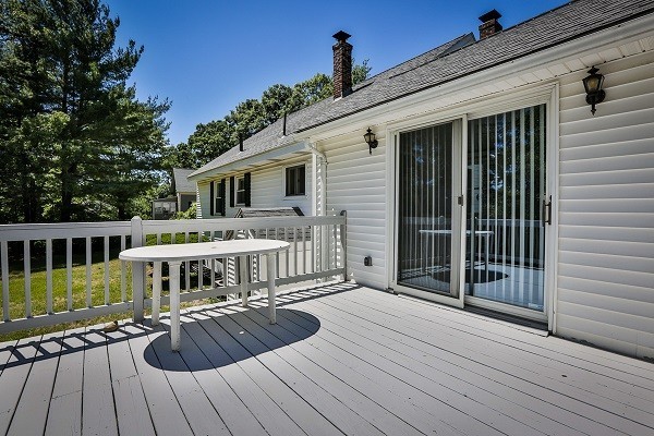 48 Manning Road Chelmsford, MA 01824 - Photo 3 of 20 Gallery Image 3