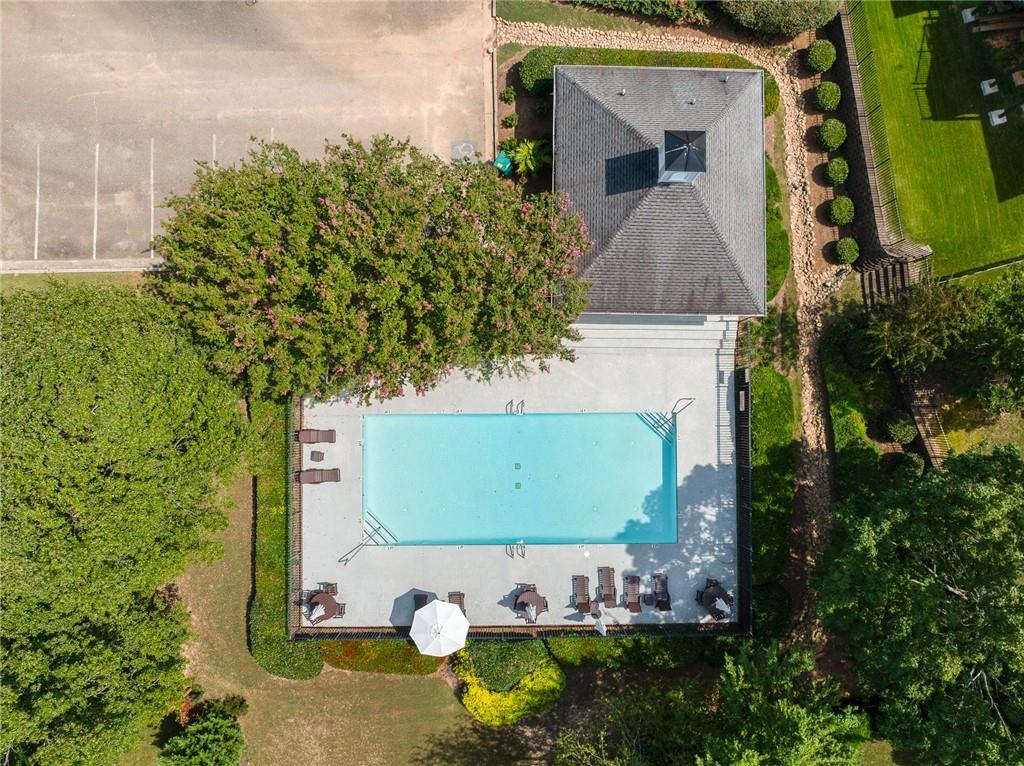 3522 Ivy Manor Road Southeast Smyrna, GA 30080 - Photo 47 of 47 a front view of a house with garden