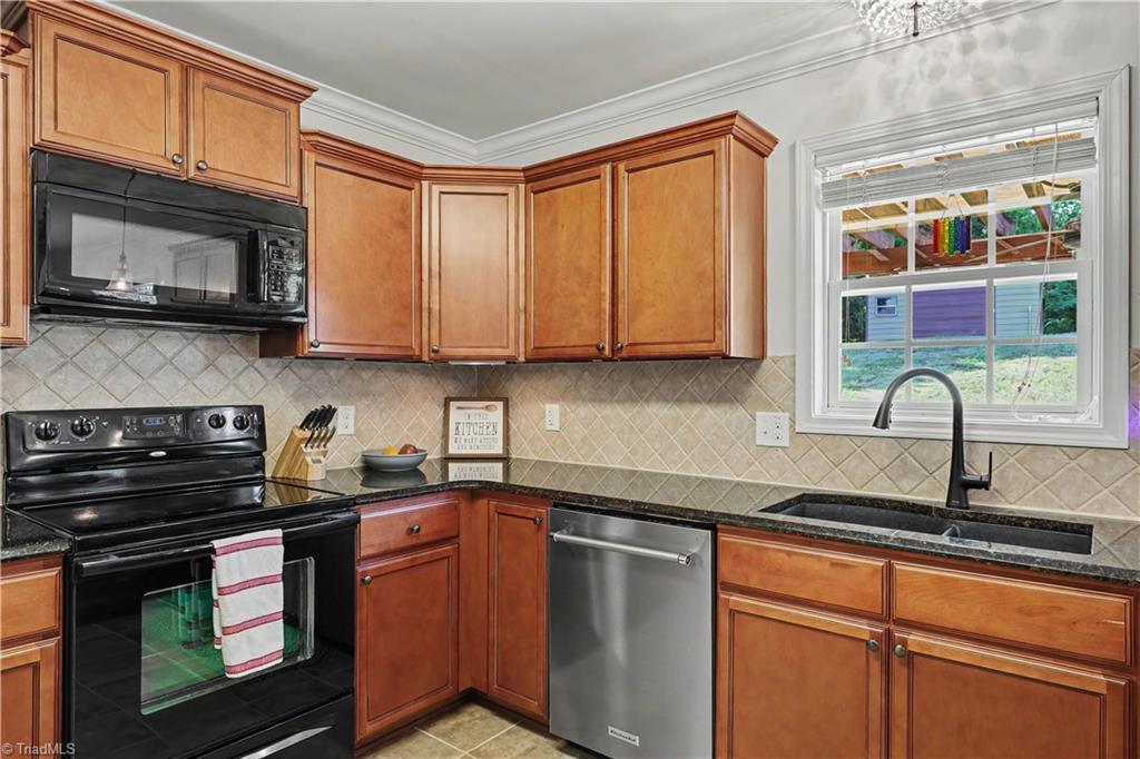 514 Paul Kennedy Road Thomasville, NC 27360 - Photo 14 of 40