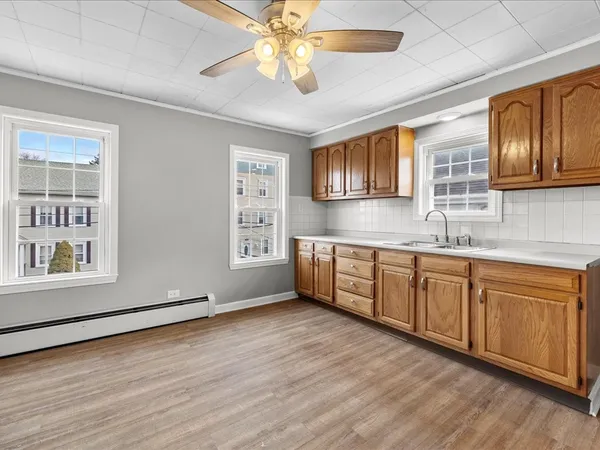 $2,050 | 88 Pleasant Street, Unit 2, Lincoln, RI 02865