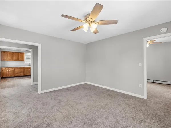 $2,050 | 88 Pleasant Street, Unit 2, Lincoln, RI 02865