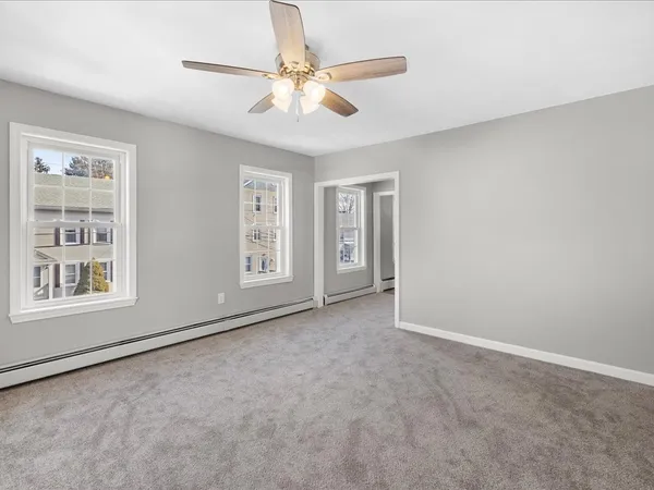 $2,050 | 88 Pleasant Street, Unit 2, Lincoln, RI 02865