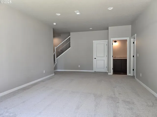 $849,900 | 11009 Northwest 11th Place, Vancouver, WA 98685