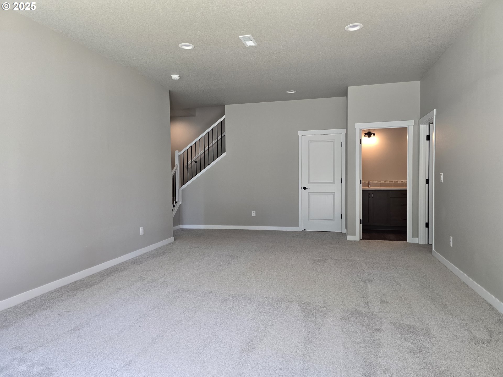 11009 Northwest 11th Place Vancouver, WA 98685 - Photo 16 of 46