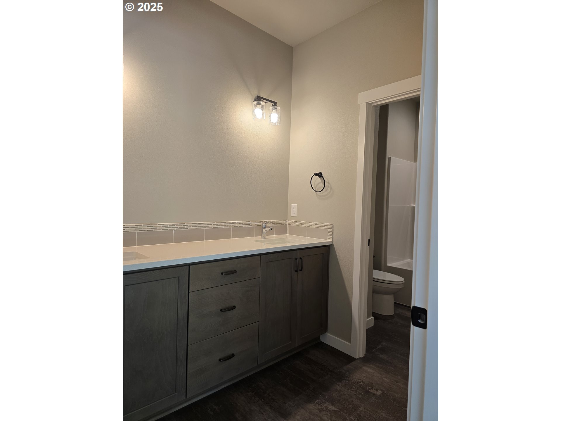 11009 Northwest 11th Place Vancouver, WA 98685 - Photo 19 of 46