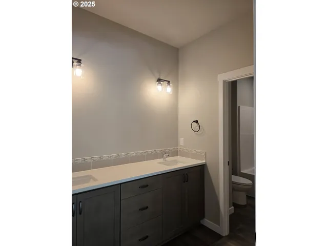 $849,900 | 11009 Northwest 11th Place, Vancouver, WA 98685