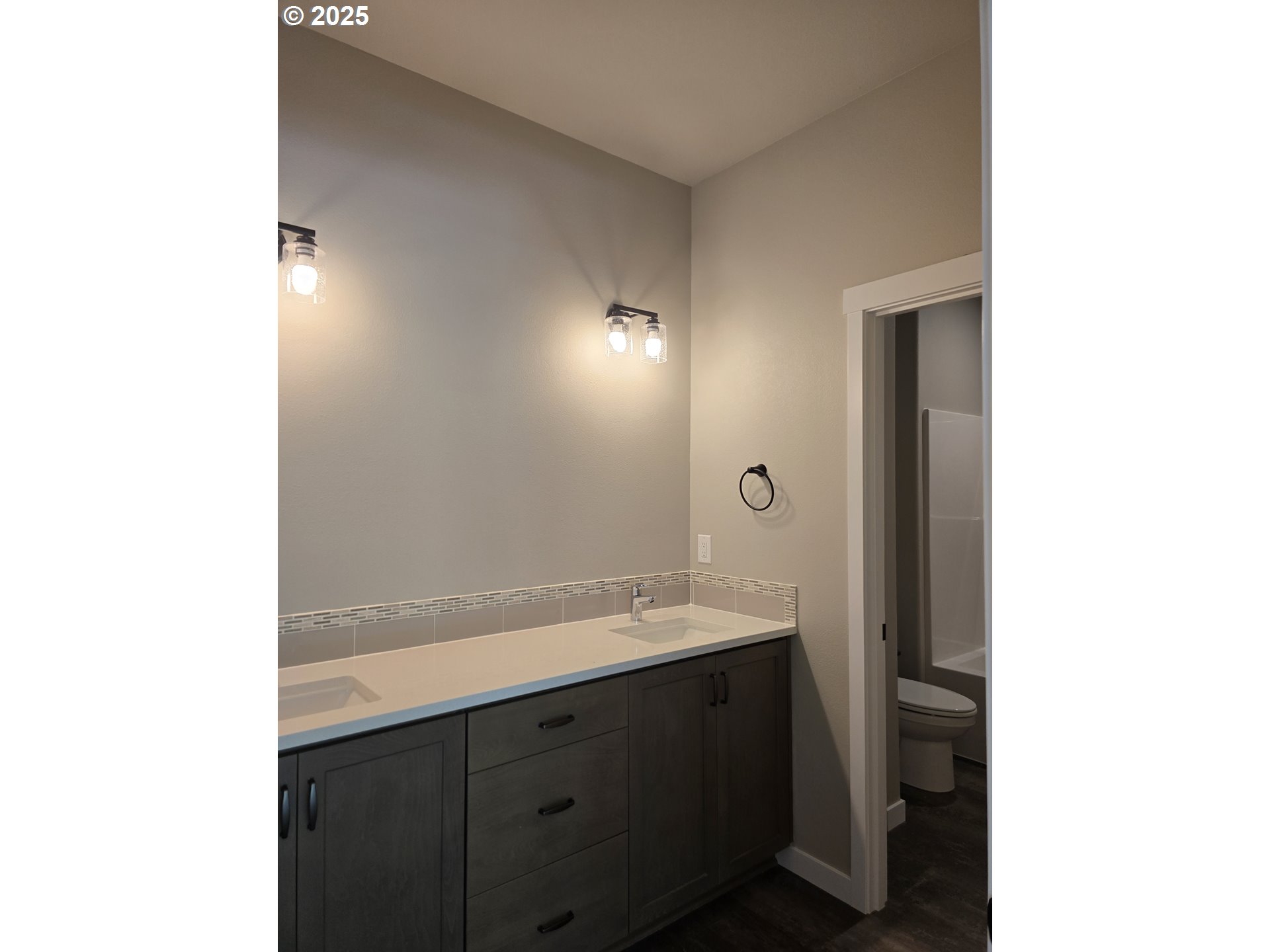 11009 Northwest 11th Place Vancouver, WA 98685 - Photo 20 of 46