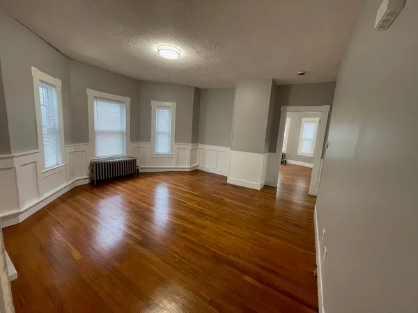 $2,500 | 46 Lane Street, Unit 1, Lowell, MA 01851