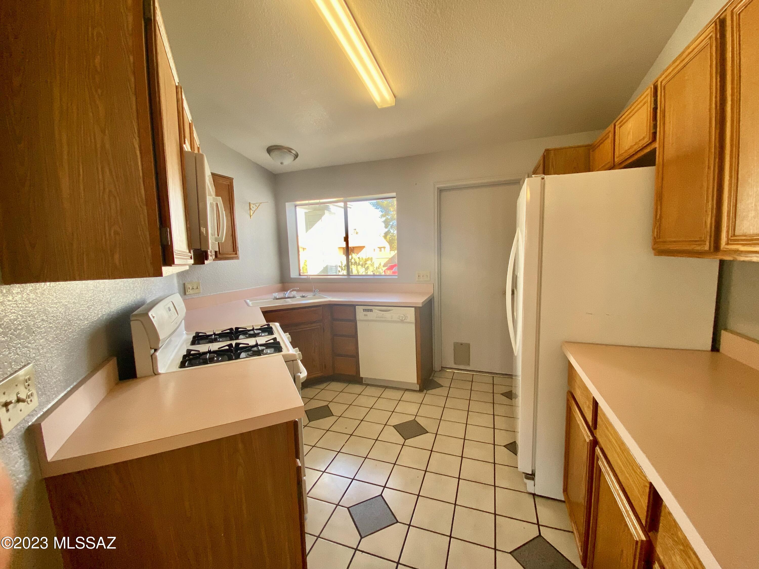 2571 West Sunset Road Tucson, AZ 85741 - Photo 20 of 22