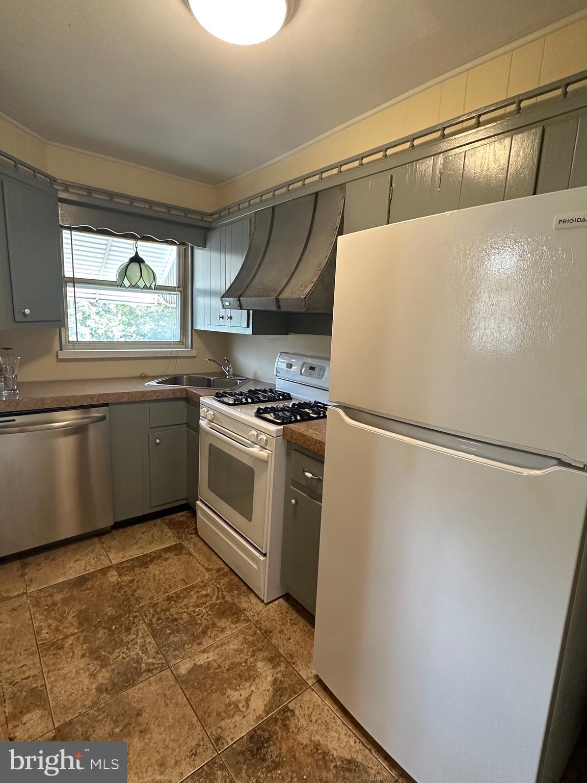 300 Springton Road Upper Darby, PA 19082 - Photo 14 of 57