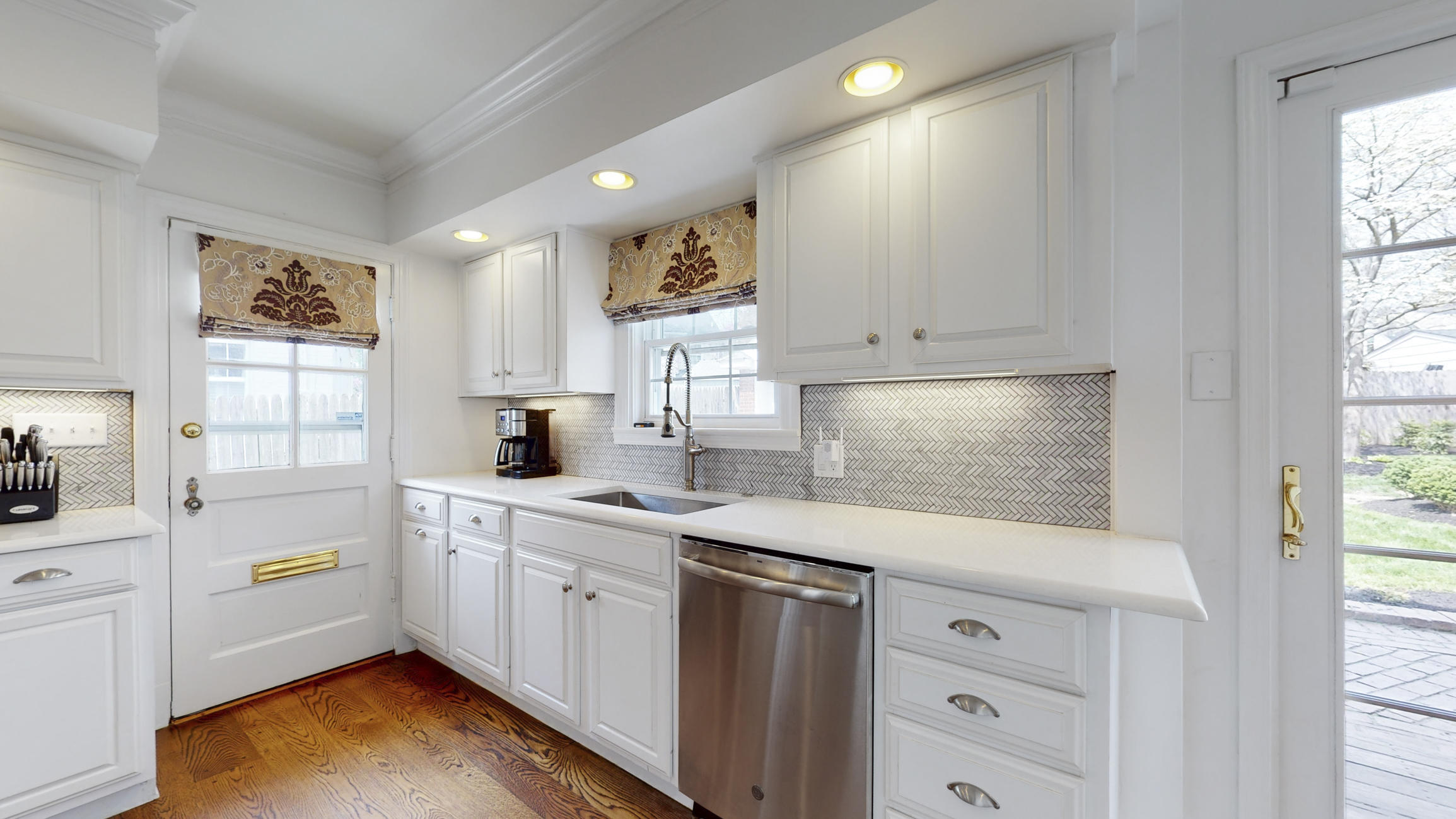 1701 Gresham Road Louisville, KY 40205 - Photo 23 of 52 1701 Gresham Rd-1023