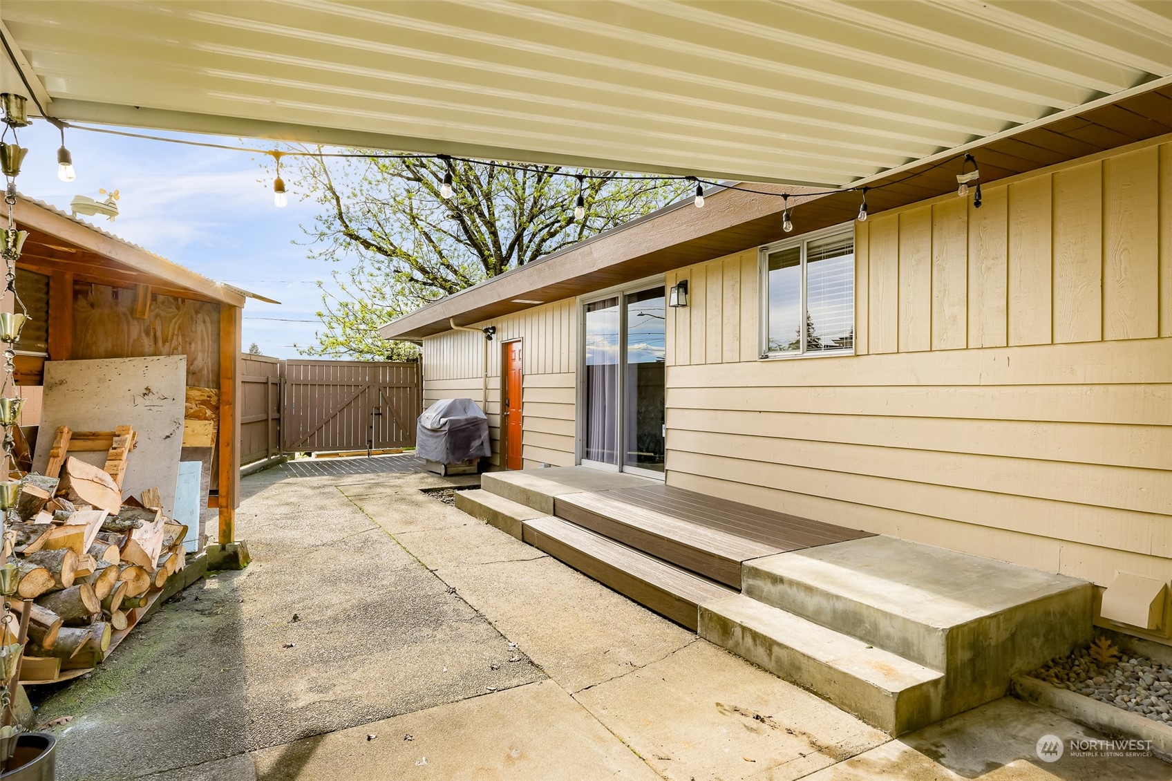 2901 Northeast 8th Place Renton, WA 98056 - Photo 36 of 38