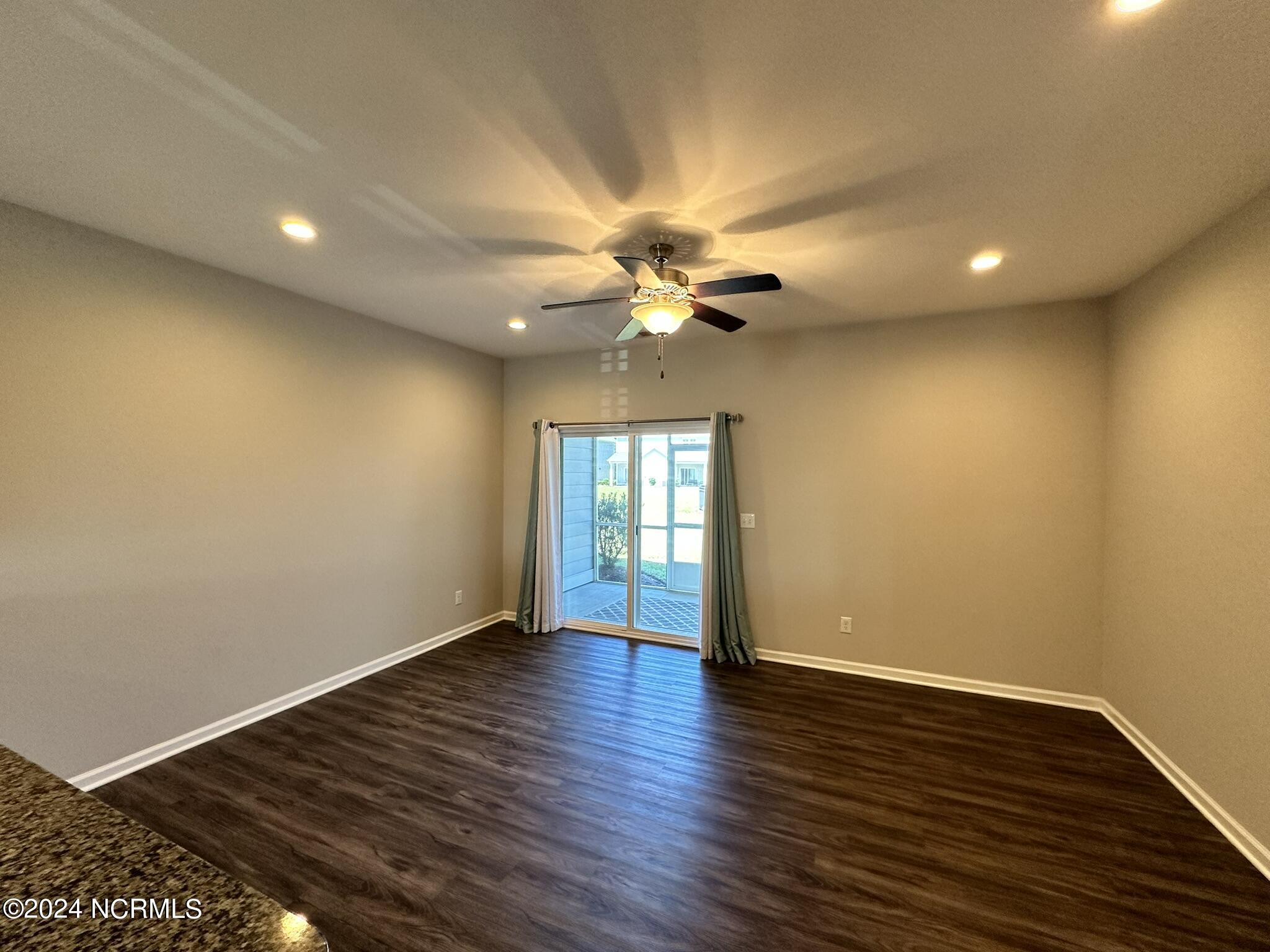 175 Old Murdoch Road, Unit 202 Morehead City, NC 28570 - Photo 6 of 23 Family Room