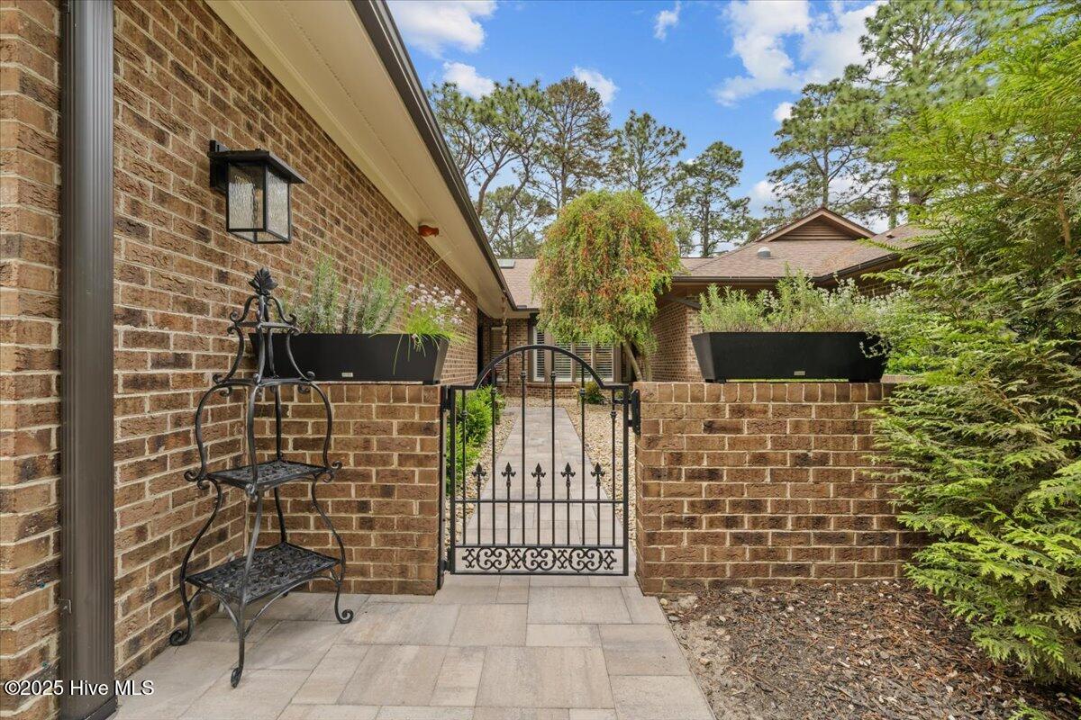 180 Midland Drive Pinehurst, NC 28374 - Photo 3 of 29 07-DSC05426