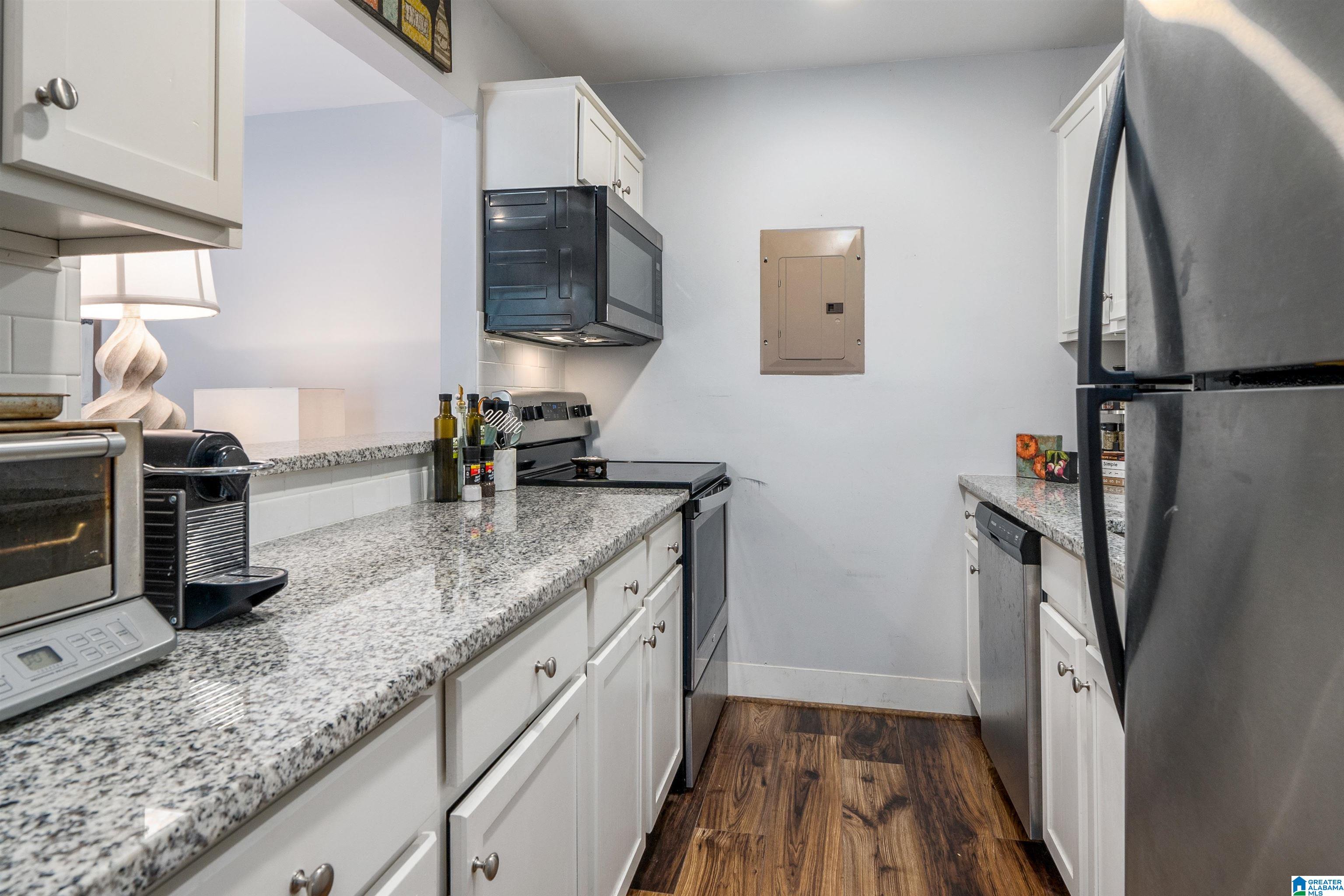 3350 Altamont Road South, Unit C14 Birmingham, AL 35205 - Photo 12 of 27