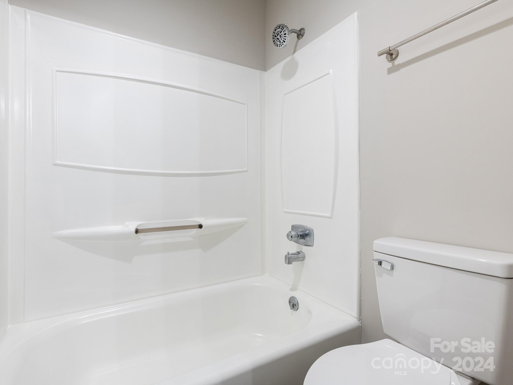 4936 Sardis Road, Unit F Charlotte, NC 28270 - Photo 23 of 27 Gallery Image 23