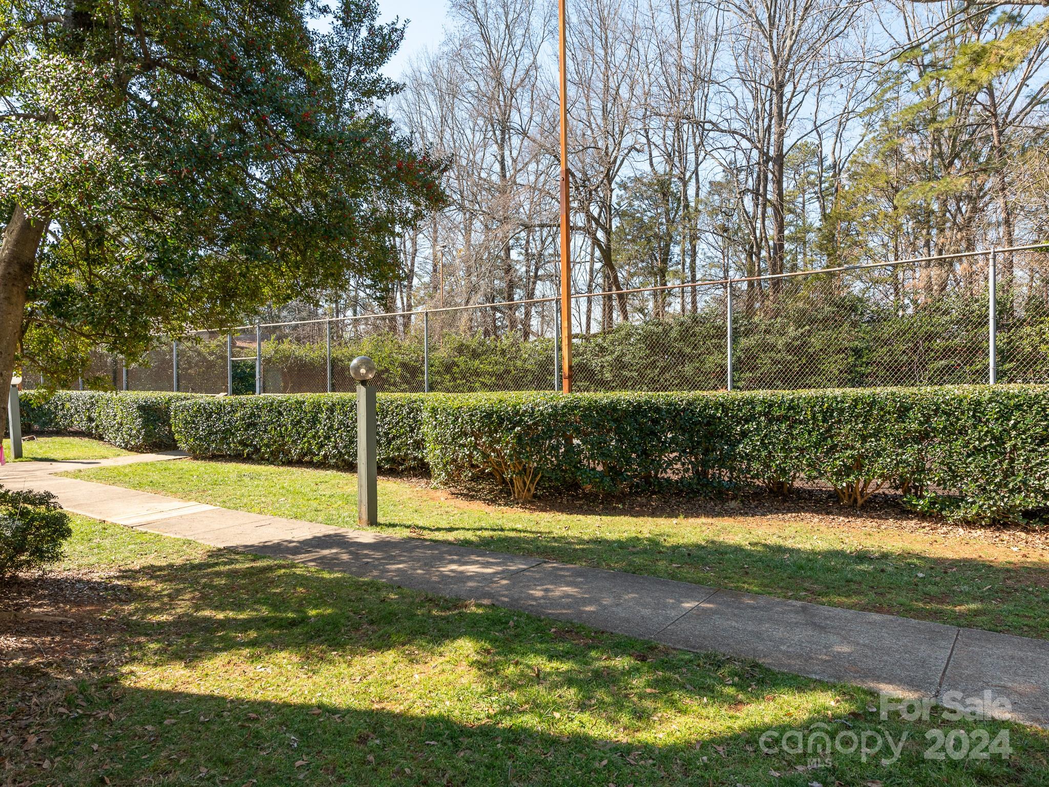 4936 Sardis Road, Unit F Charlotte, NC 28270 - Photo 24 of 27 Gallery Image 24