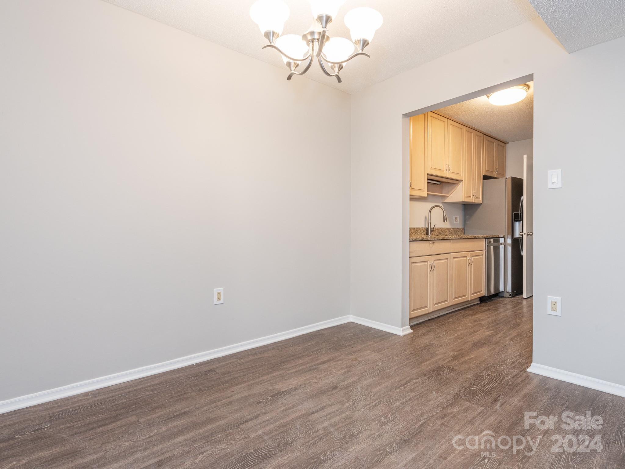 4936 Sardis Road, Unit F Charlotte, NC 28270 - Photo 5 of 27 Gallery Image 5