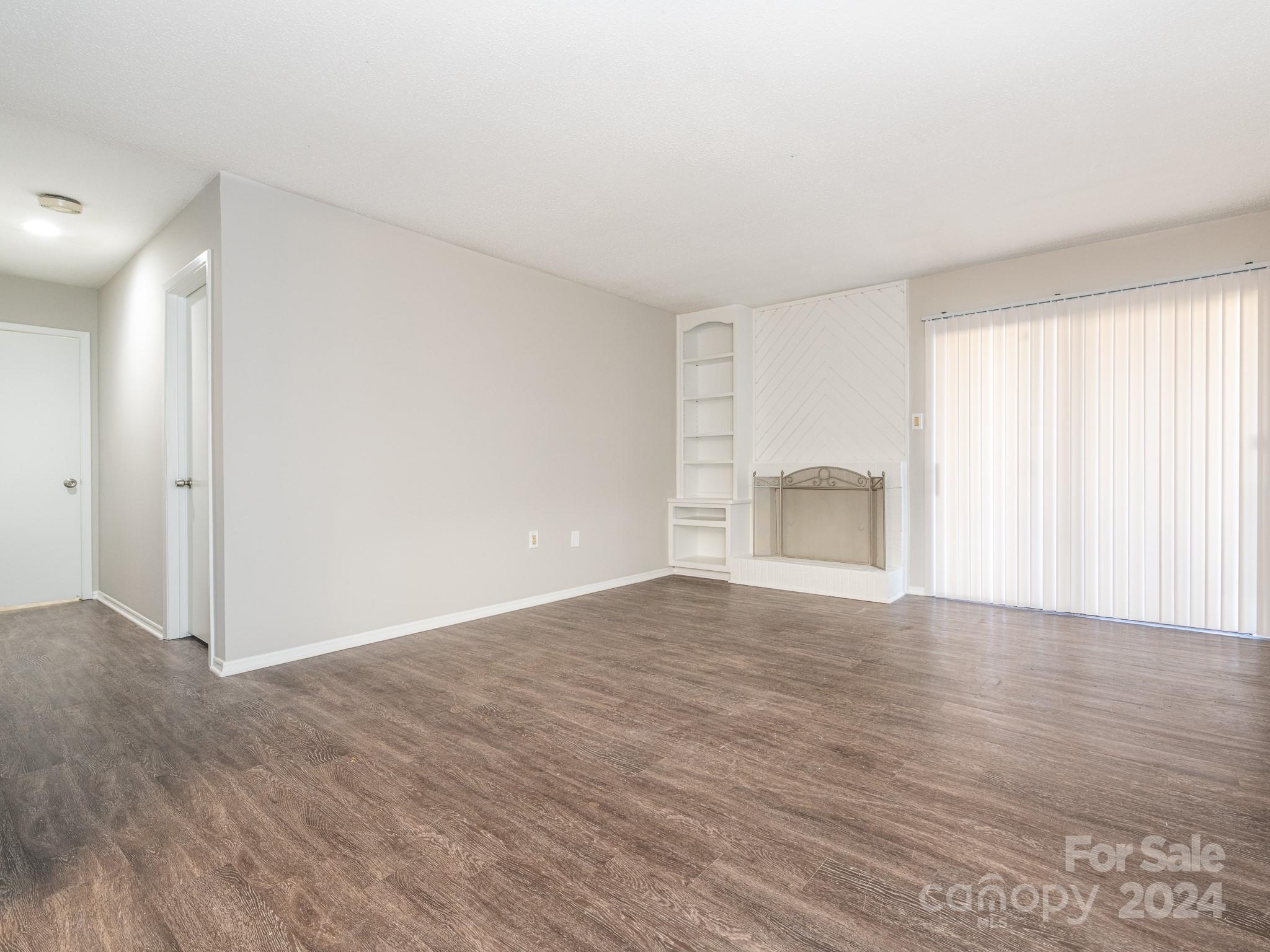 4936 Sardis Road, Unit F Charlotte, NC 28270 - Photo 6 of 27 Gallery Image 6