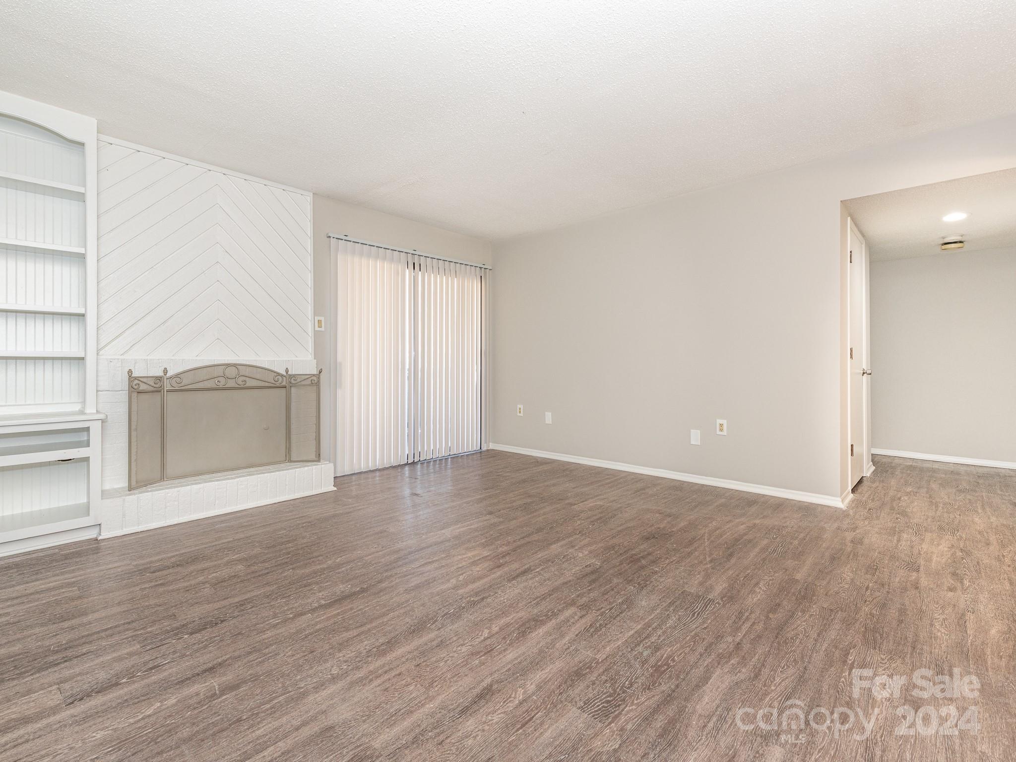 4936 Sardis Road, Unit F Charlotte, NC 28270 - Photo 8 of 27 Gallery Image 8