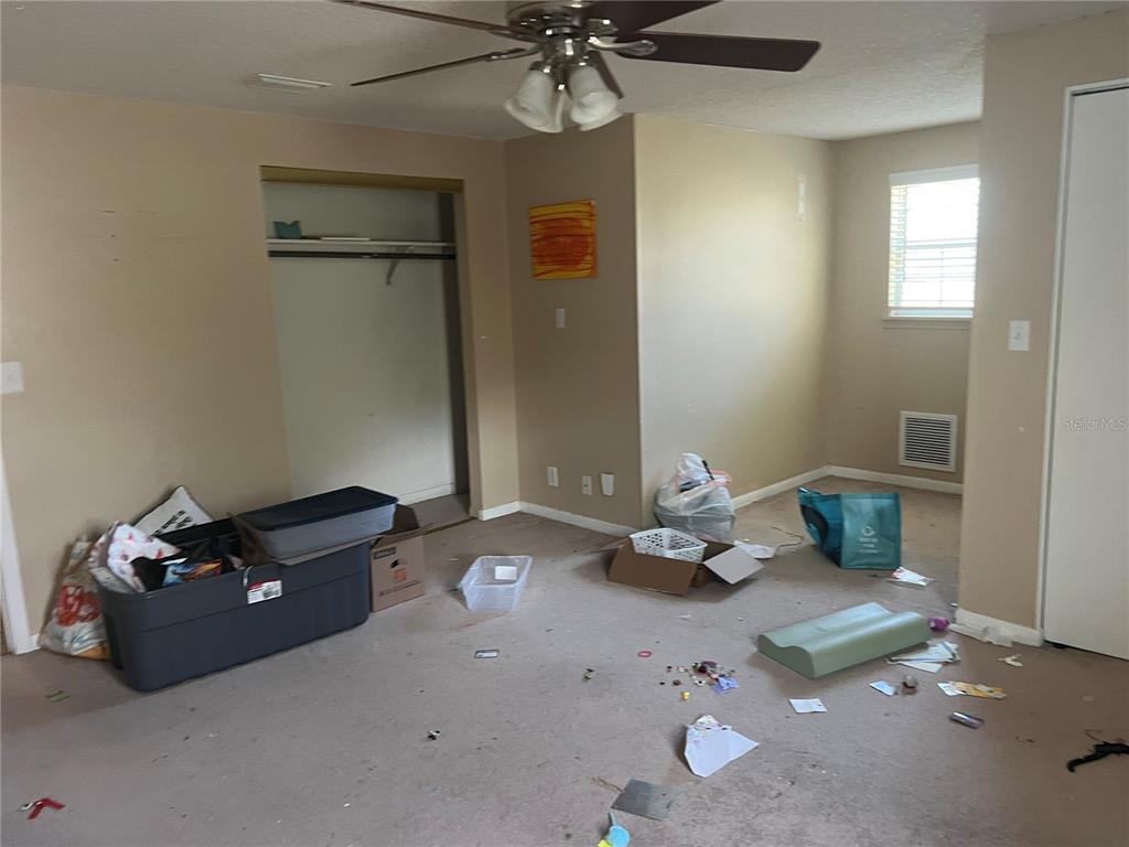 6766 264th Street Branford, FL 32008 - Photo 22 of 23 a room with gym equipment